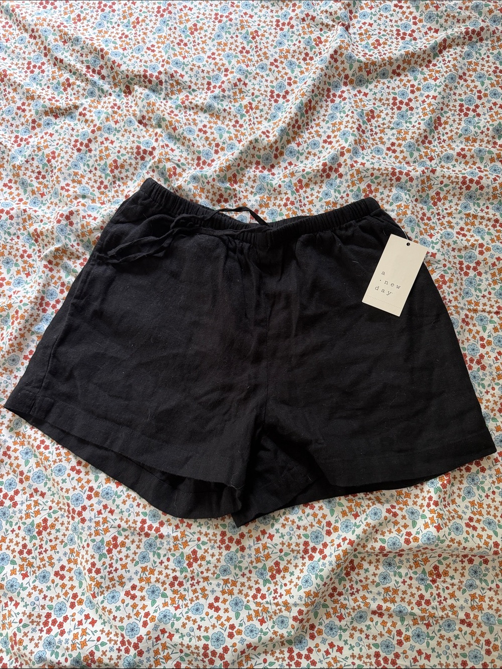 NWT Women’s Linen Blend Shorts